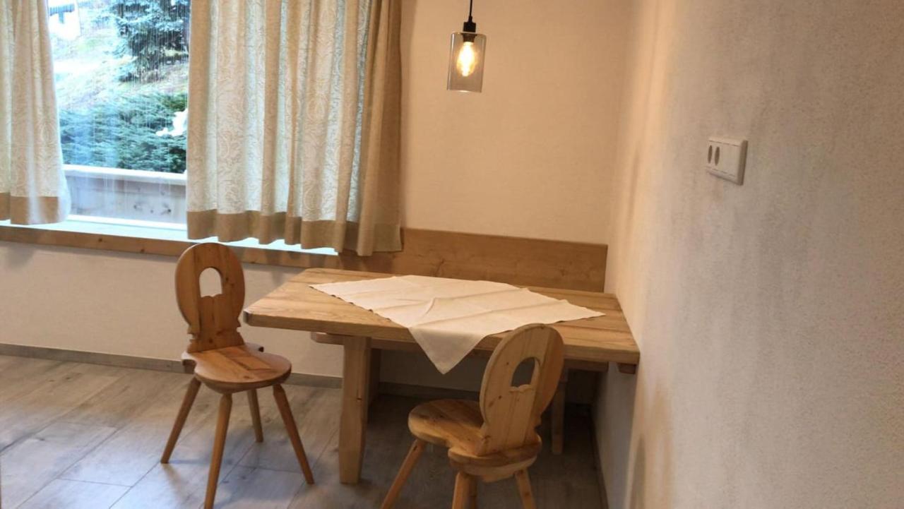 Birklstueberl Restaurant Und Appartement Seefeld in Tirol Exteriör bild
